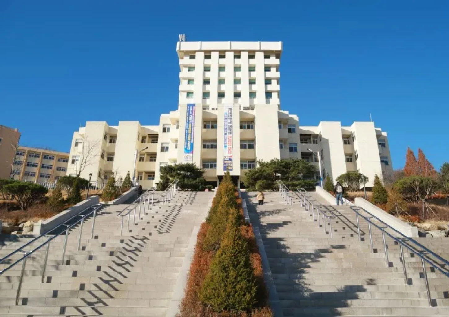 Đại học KyungNam - Trường hàng đầu về du lịch & khách sạn